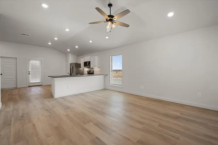 2426 Aberdeen Avenue, Wolfforth, TX 79382 - #3