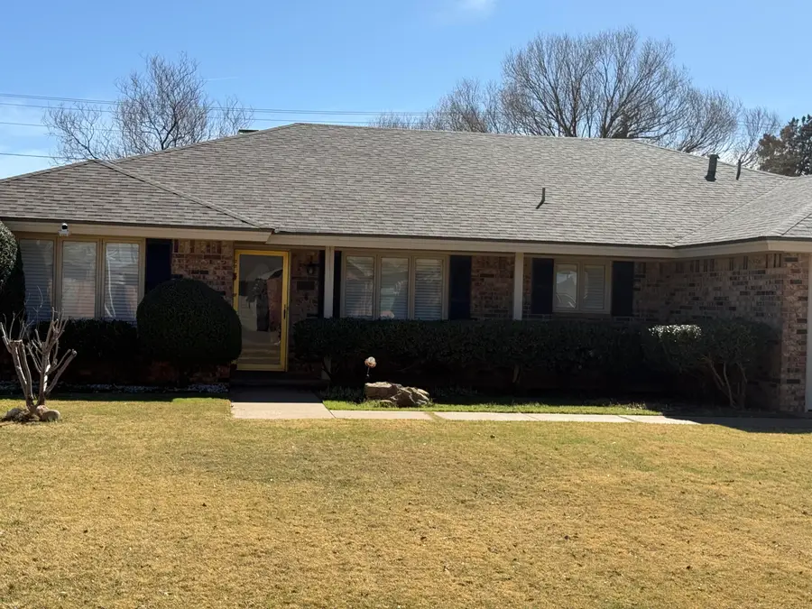 1718 E Broadway Street, Brownfield, TX 79316 - #3