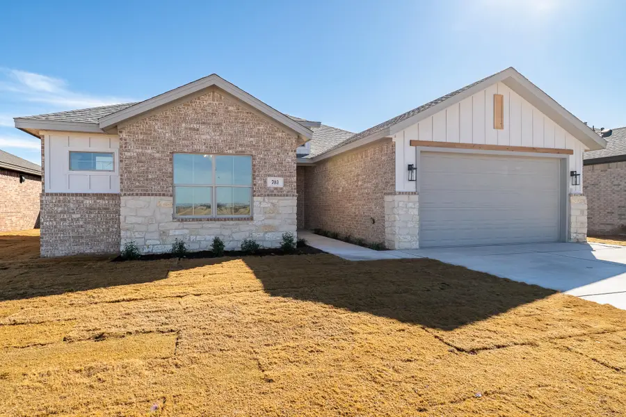 703 E 14th Street, Wolfforth, TX 79382 - #2