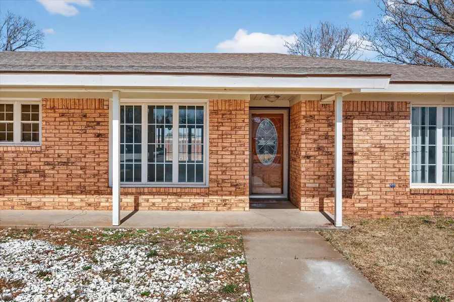 233 E 26th Street, Littlefield, TX 79336 - #3