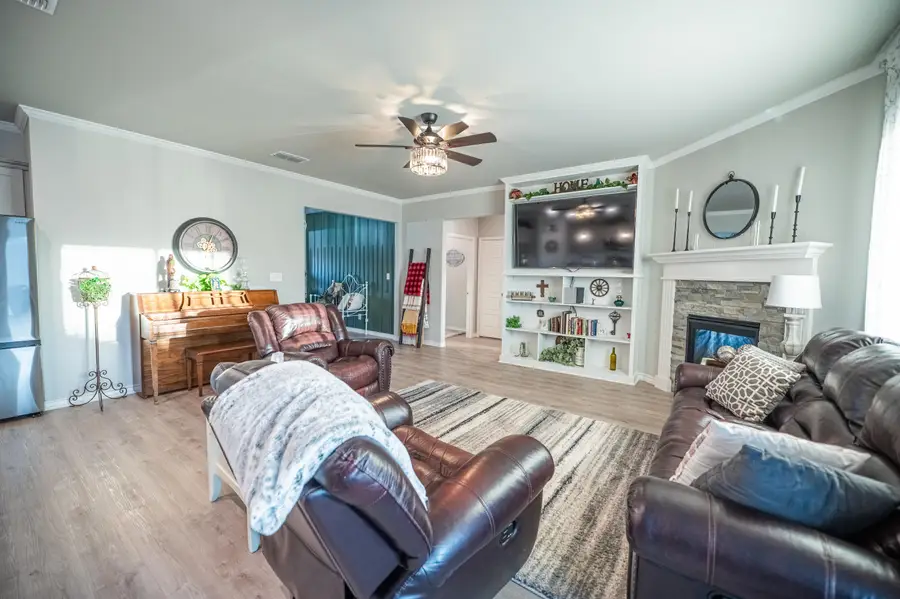 5804 Winfield Avenue, Lubbock, TX 79407 - #2