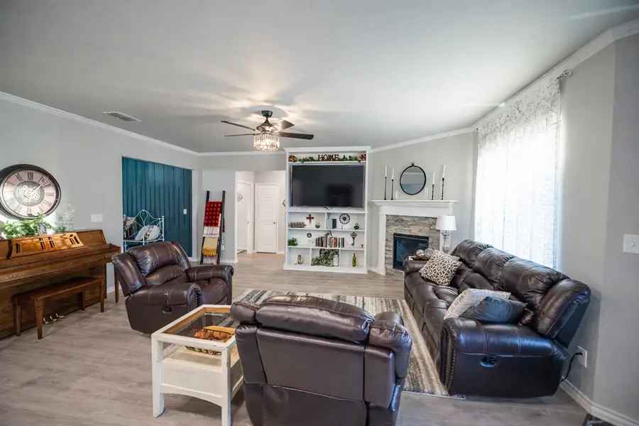 5804 Winfield Avenue, Lubbock, TX 79407 - #3