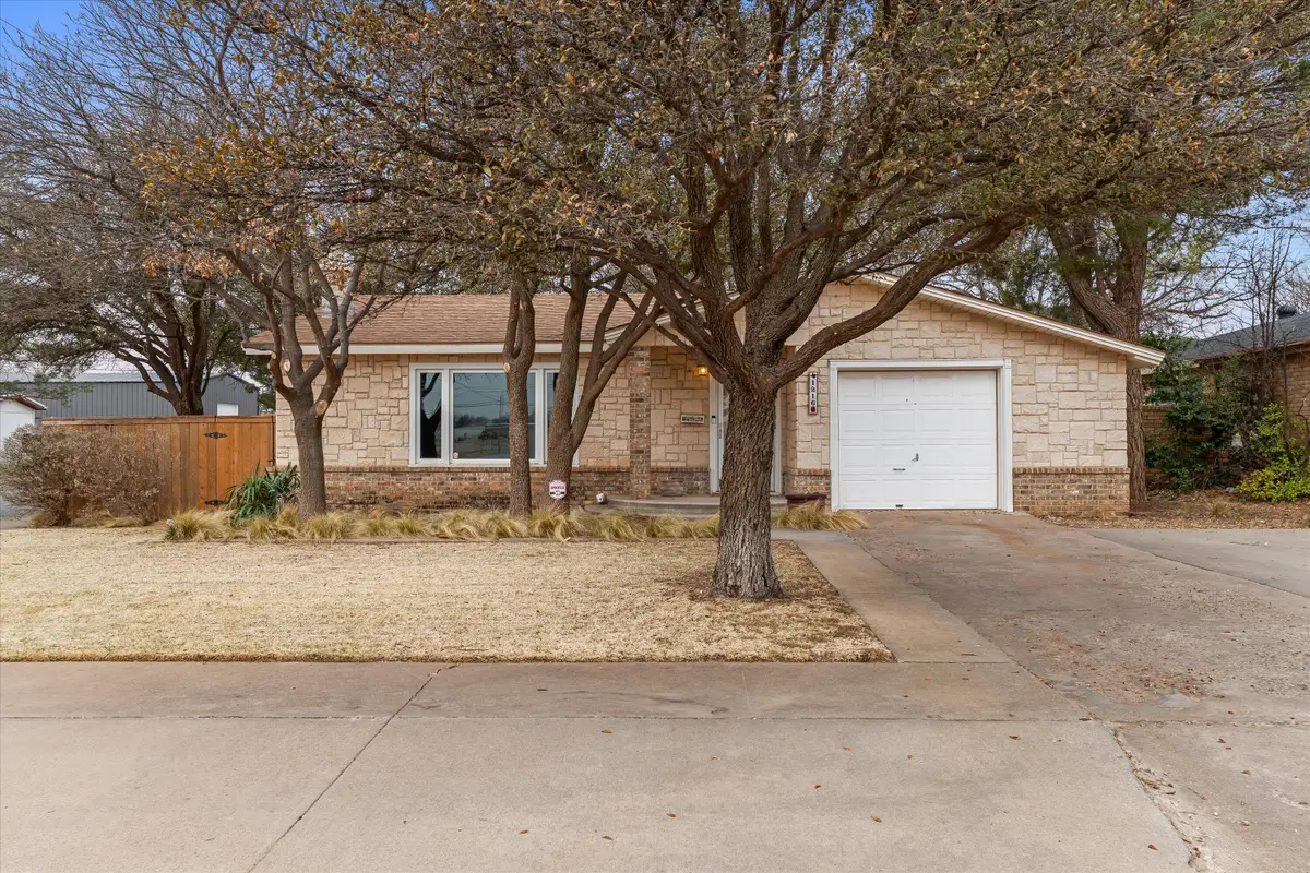 1216 Avenue I, Levelland, TX 79336 - #1