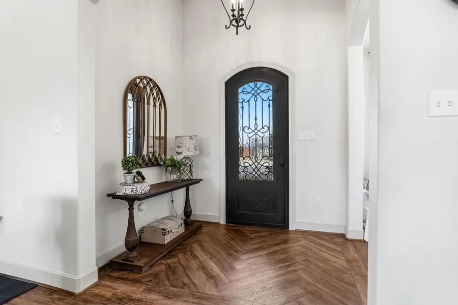 621 N 11th Street, Wolfforth, TX 79382 - #3