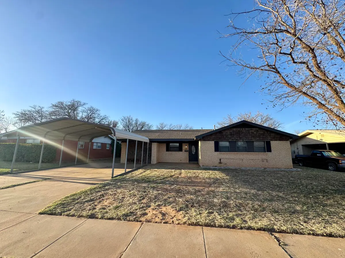 106 N 22nd Place, Lamesa, TX 79331 - #1