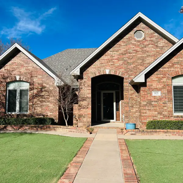 913 W 9th Street, Idalou, TX 79329