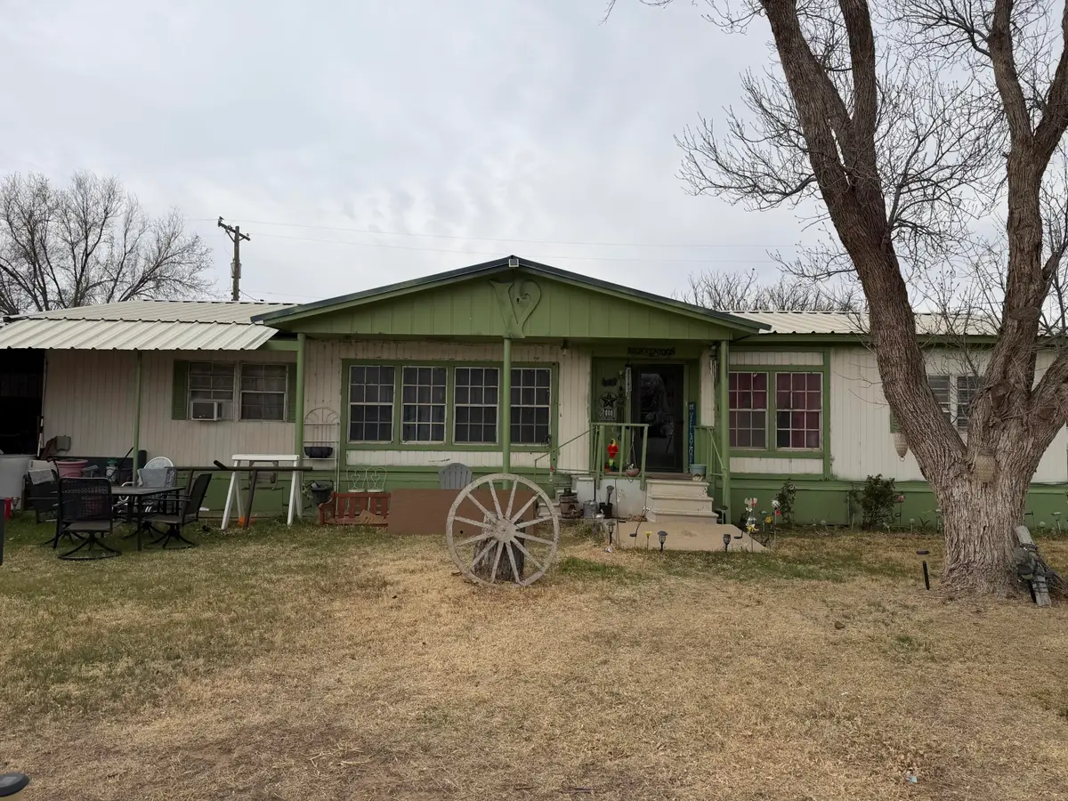 609 NW 6th Street, Dimmitt, TX 79027 - #1