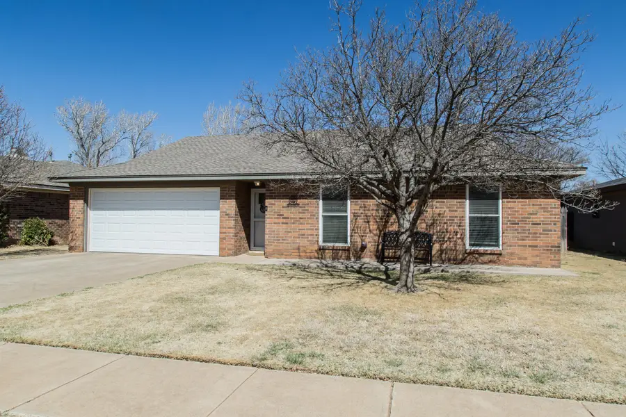 4204 Ridgeway Drive, Plainview, TX 79072 - #2