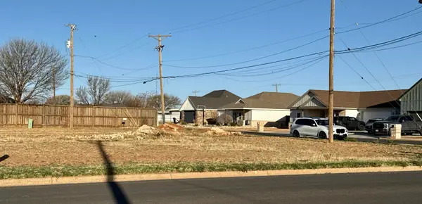 1005  N 20th Street, Slaton, TX 79364