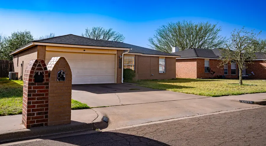 1016 Ironton Avenue, Lubbock, TX 79416 - #2
