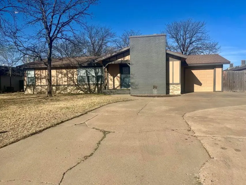 1209 Xenia Street, Plainview, TX 79072 - #3