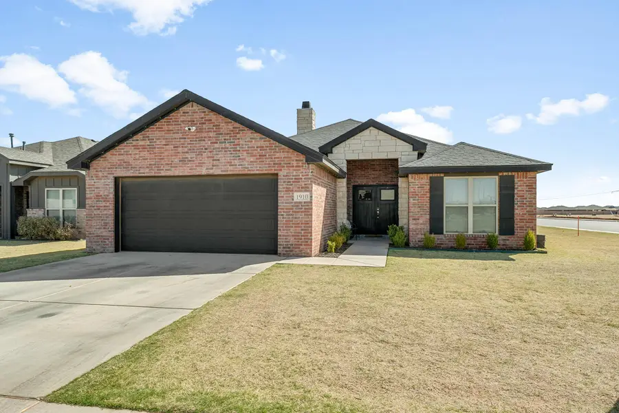 1910 Durham Avenue, Wolfforth, TX 79382 - #2