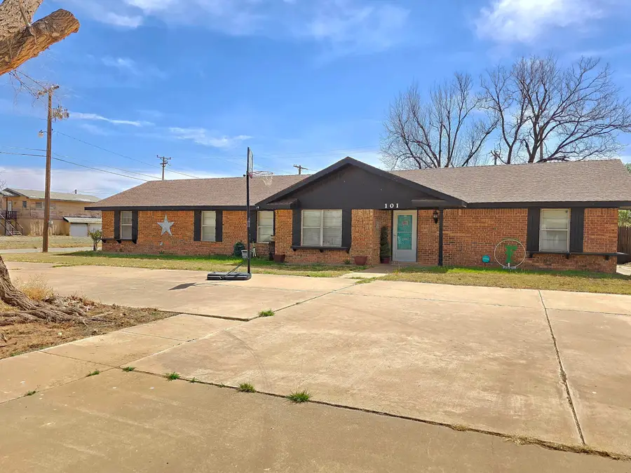 101 W Ollie Street, Floydada, TX 79235 - #2