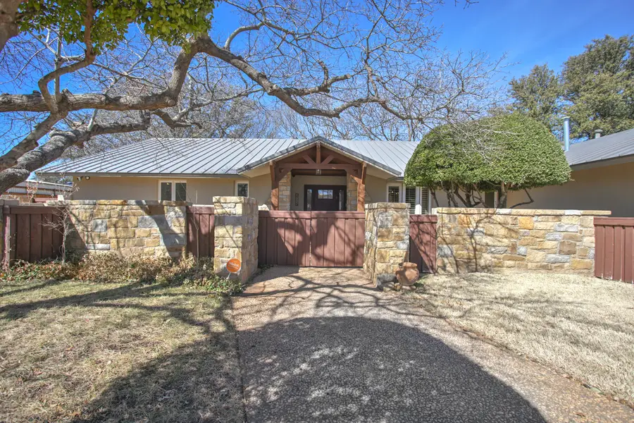 1607 E Paseo Circle, Brownfield, TX 79316 - #3