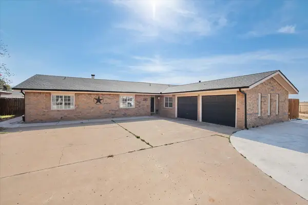 107 Holly Circle, Levelland, TX 79336