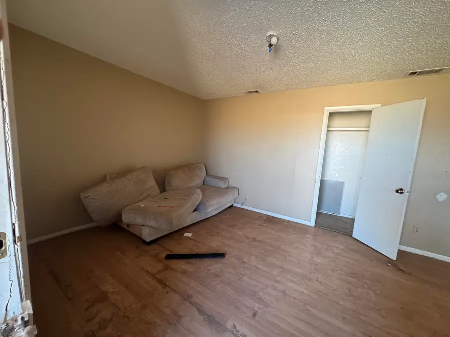 105 Pecos Place, Plainview, TX 79072 - #2