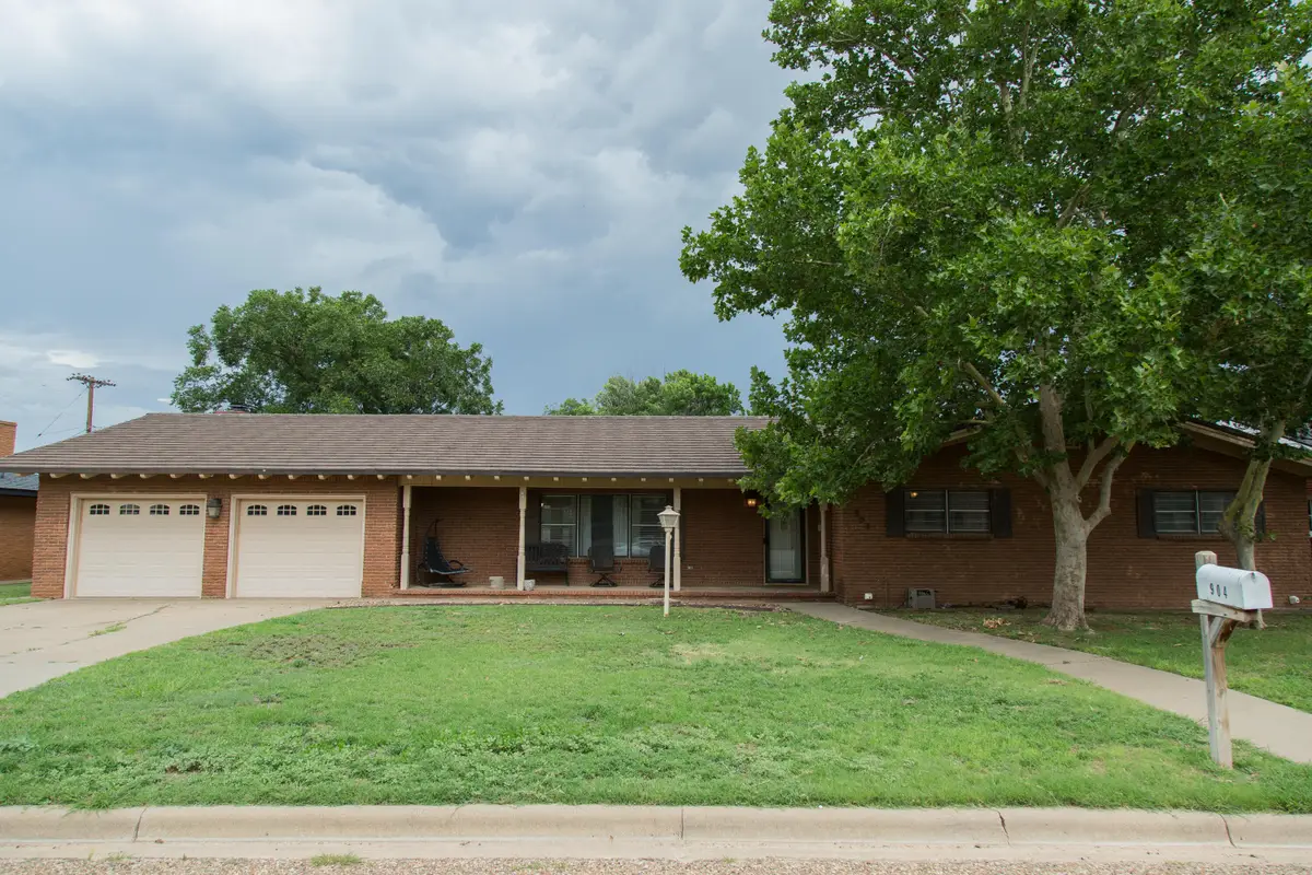 904 Itasca Street, Plainview, TX 79072 - #1