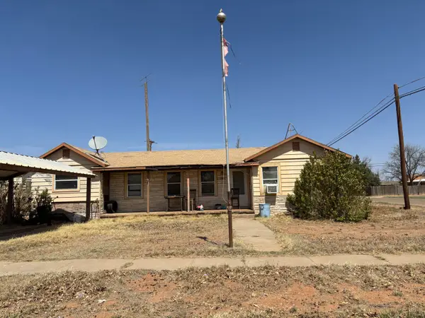 802 16th Street, Seagraves, TX 79359