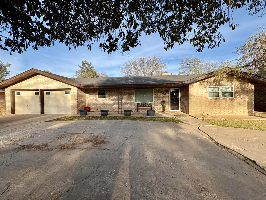 2023 Rice Drive, Levelland, TX 79336 - #2