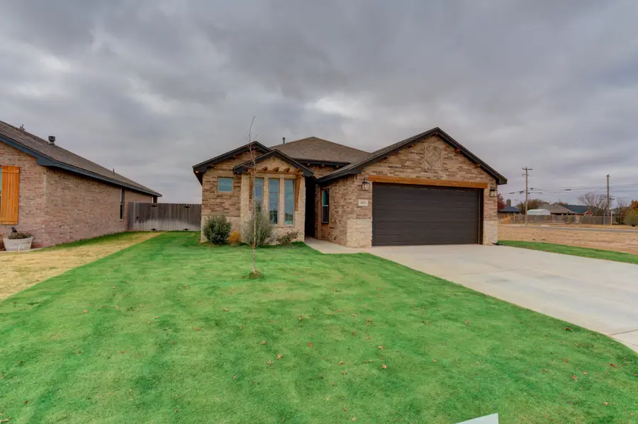 204 Joliet Avenue, Levelland, TX 79336 - #3