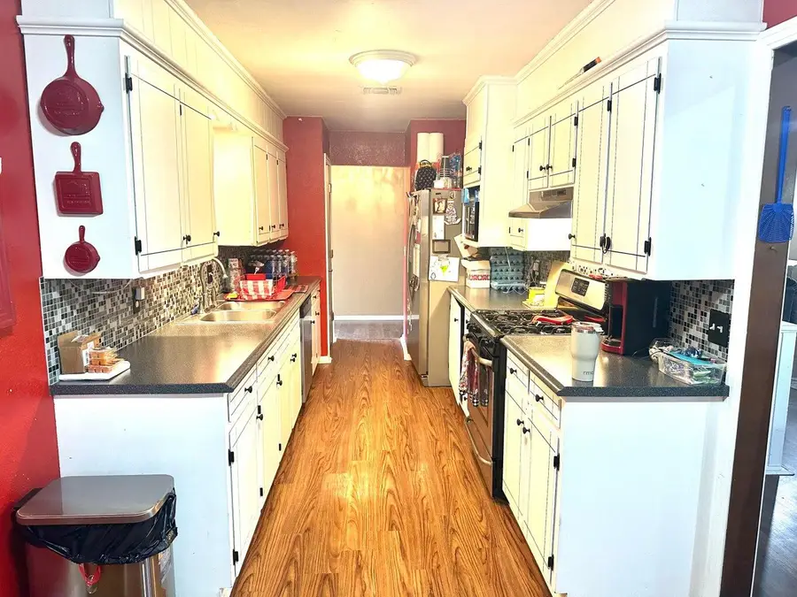 1313 Jefferson Street, Plainview, TX 79072 - #3