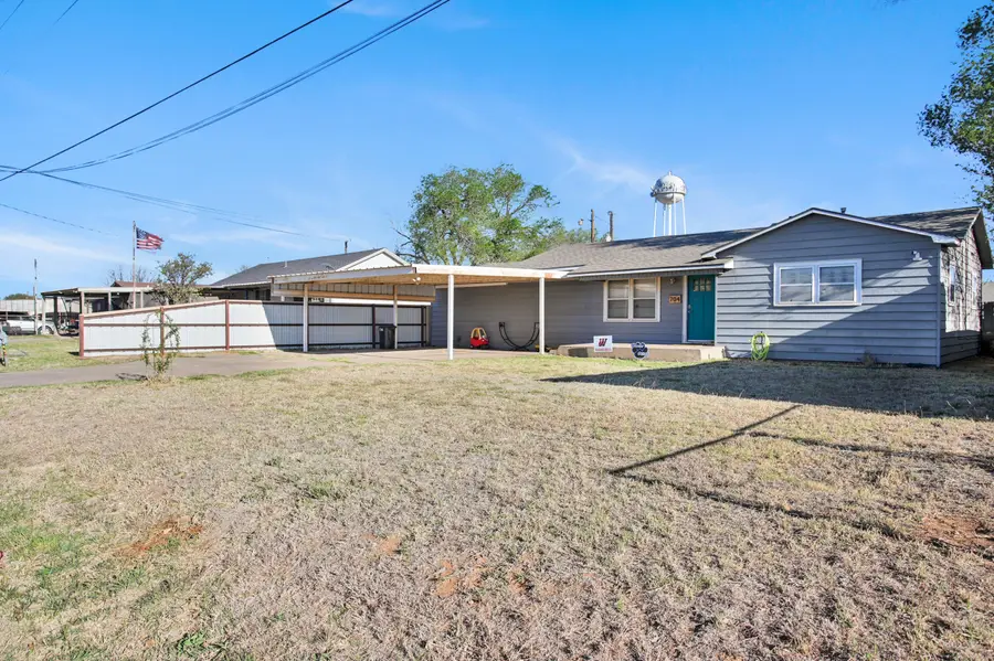 704 4th Street, Smyer, TX 79367 - #3