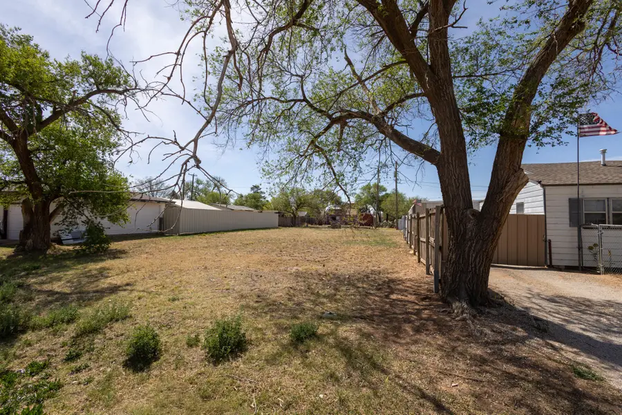 1104 E Quinn Street, Lubbock, TX 79403 - #3