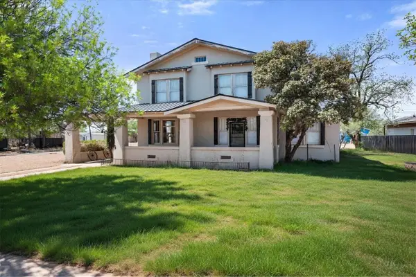 2001 N Main Street, Tahoka, TX 79373