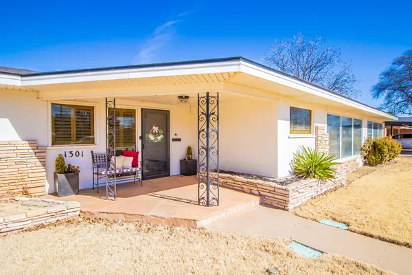 1301 E Buckley Street, Brownfield, TX 79316