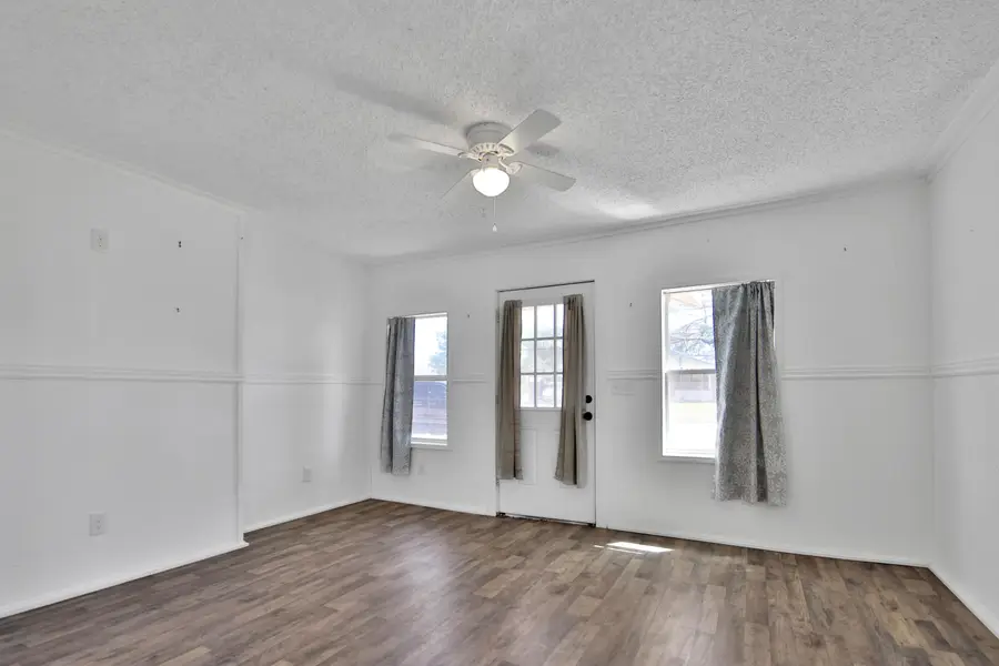 1728 N 5th Street, Tahoka, TX 79373 - #2