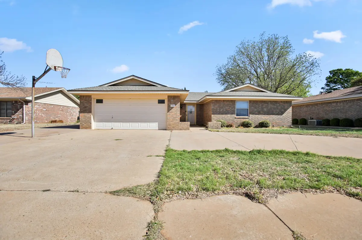 1303 E Waco Street, Brownfield, TX 79316 - #1