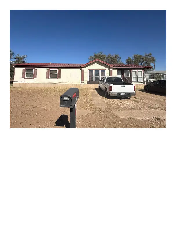 201 Maple Street, Levelland, TX 79336