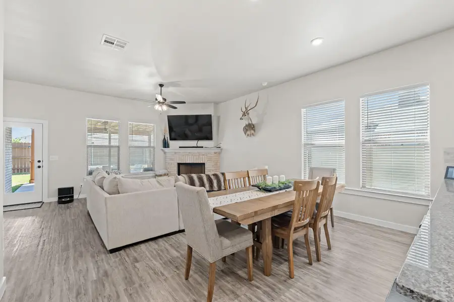 301 E 31st Street, Wolfforth, TX 79382 - #2