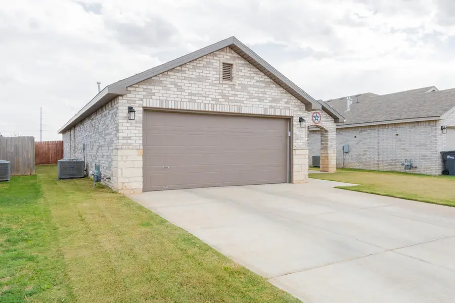 7429 32nd Street, Lubbock, TX 79407 - #2