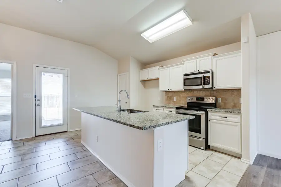 7012 34th Place, Lubbock, TX 79407 - #3