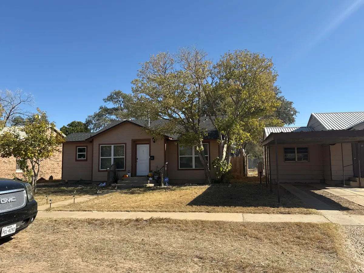 1008 10th Street, Levelland, TX 79336 - #1