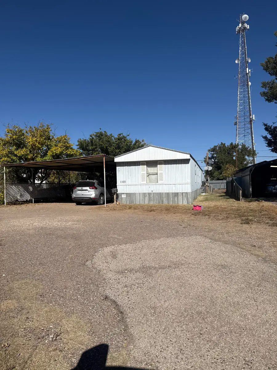 211 Pat Street, Levelland, TX 79336 - #2