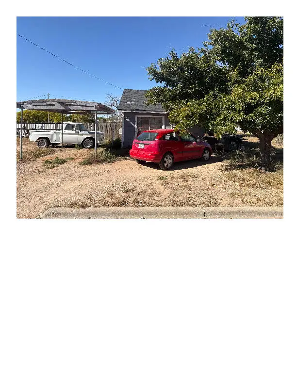512 Denver Avenue, Levelland, TX 79336 - #1