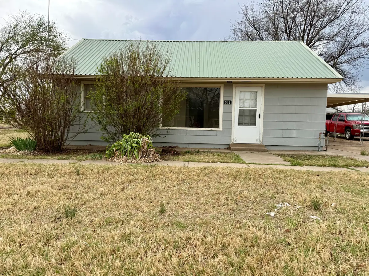 519 N 13th Street, Memphis, TX 79245 - #1