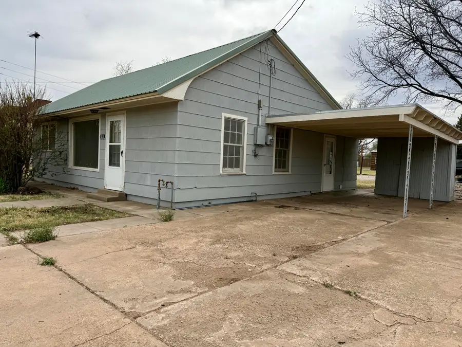 519 N 13th Street, Memphis, TX 79245 - #2