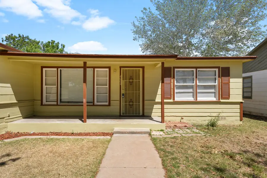 4004 33rd Street, Lubbock, TX 79410 - #2