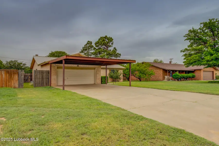 642 S Farmer, Crosbyton, TX 79322 - #2