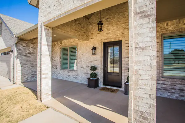 209 S Holliday Street, Plainview, TX 79072