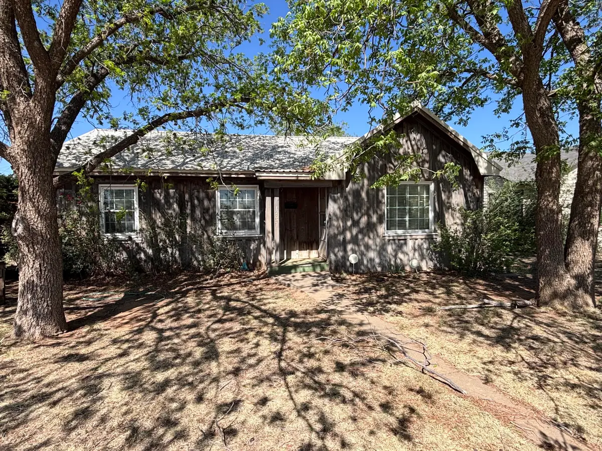 1205 Avenue E, Abernathy, TX 79311 - #1
