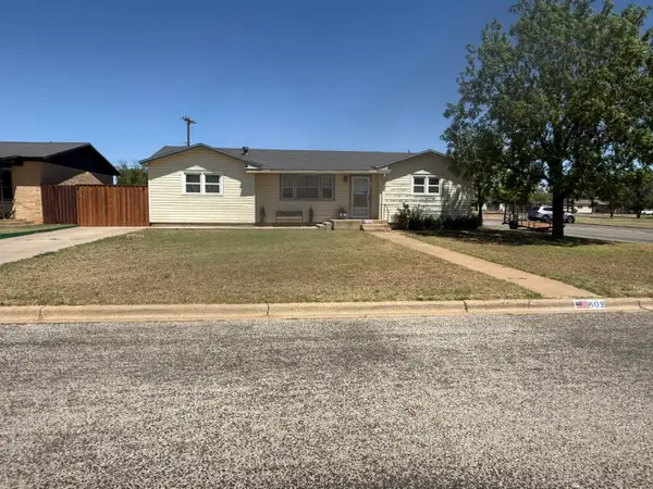 602 8th Street, Wolfforth, TX 79382