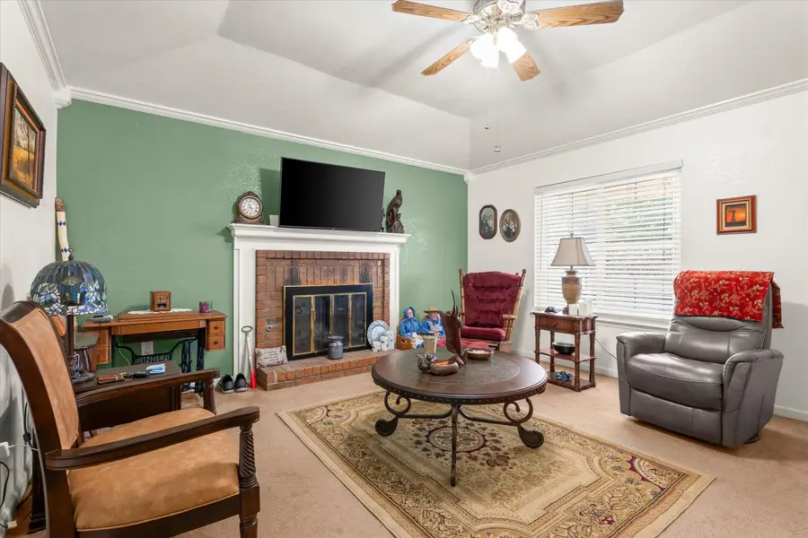 206 W 7th Street, Sundown, TX 79372 - #3