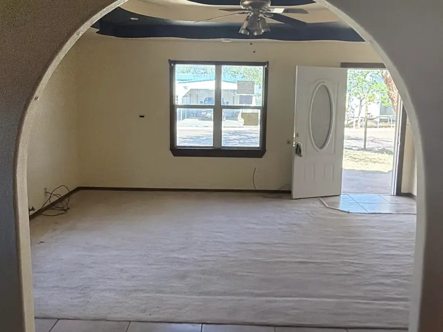 603 N Avenue D, Denver City, TX 79323 - #3