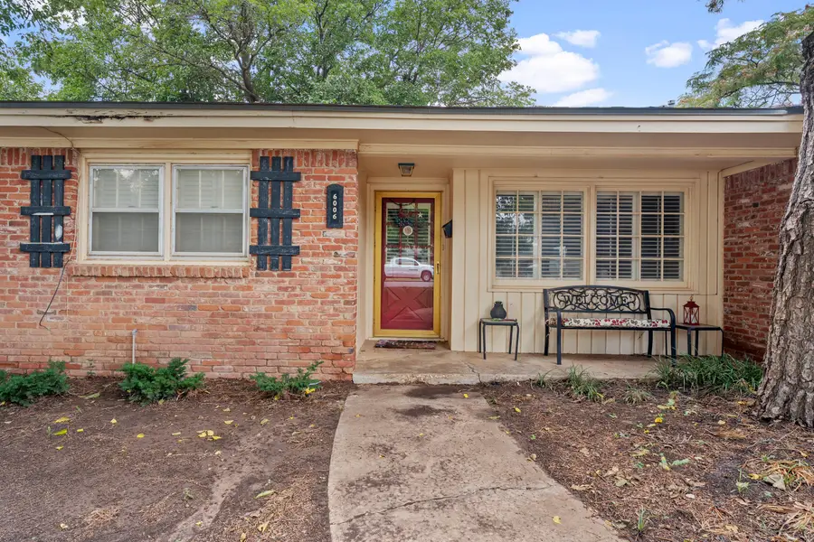 6006 Oxford Avenue, Lubbock, TX 79413 - #2
