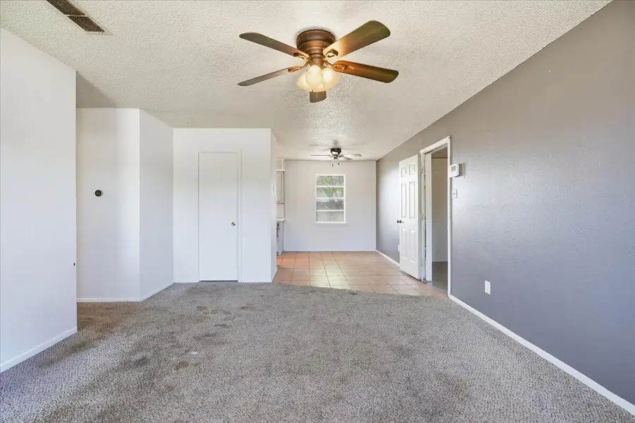 804 E 79th Street, Lubbock, TX 79404 - #2