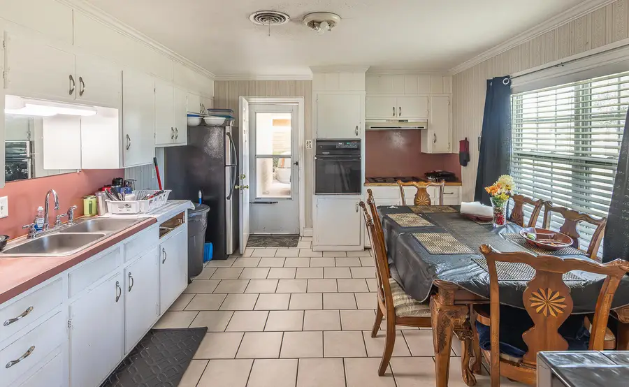 1724 E 2nd Street, Lubbock, TX 79403 - #3